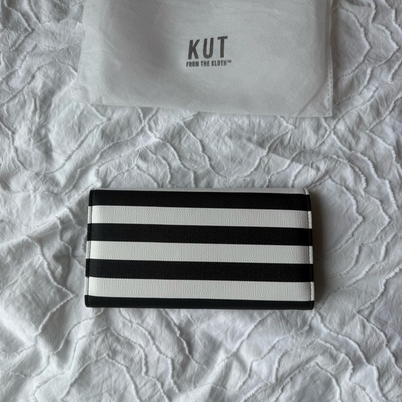 Kut from the Kloth Monochrome Striped Wallet Black and White Fold Out - Picture 1 of 7
